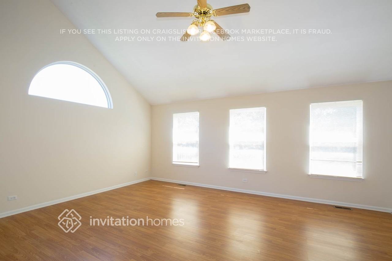 2970 Hillsboro Ln - Photo 5 of 10