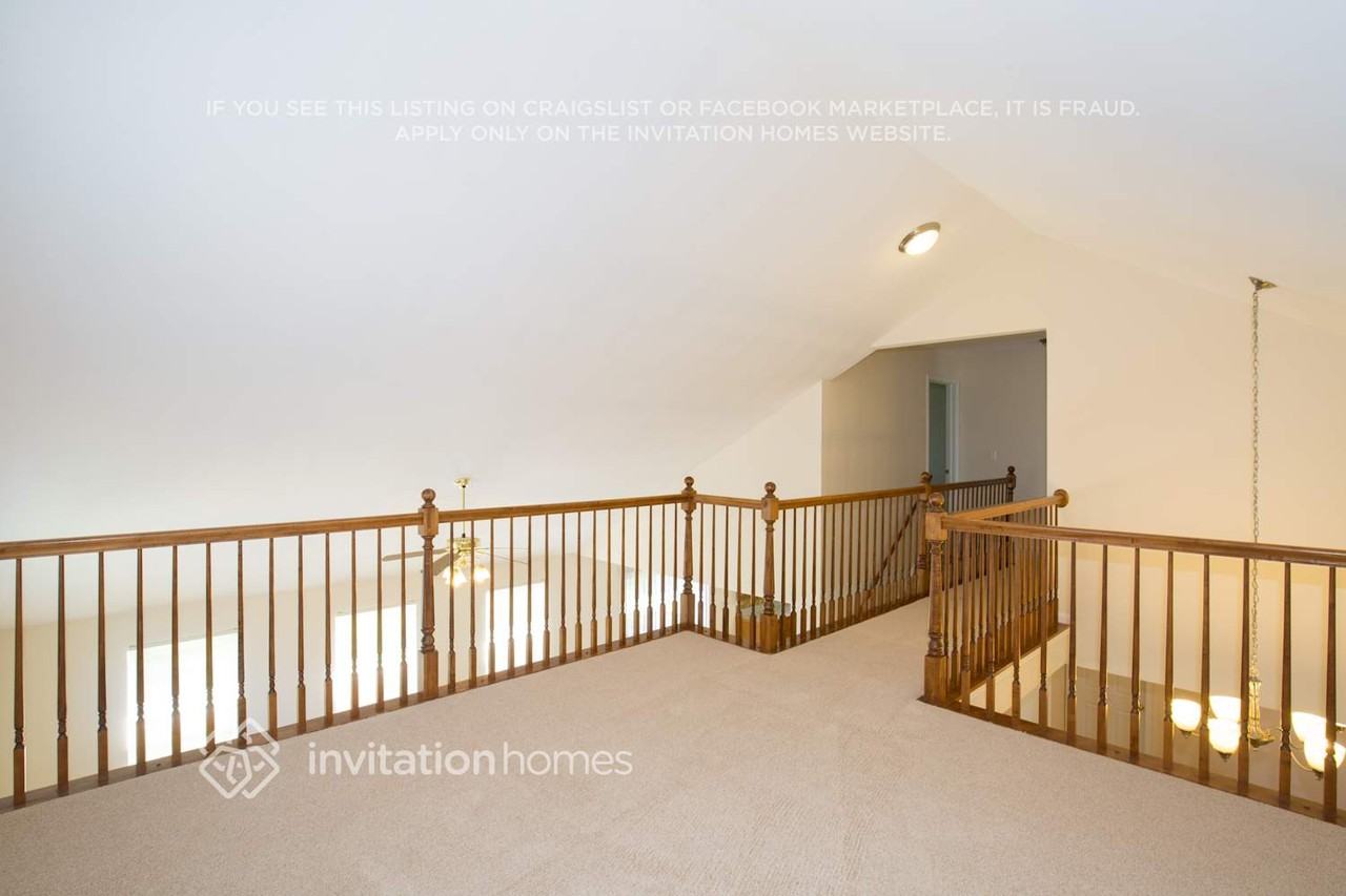 2970 Hillsboro Ln - Photo 6 of 10