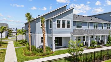 featured image of 4520 Longwood Lake Sq