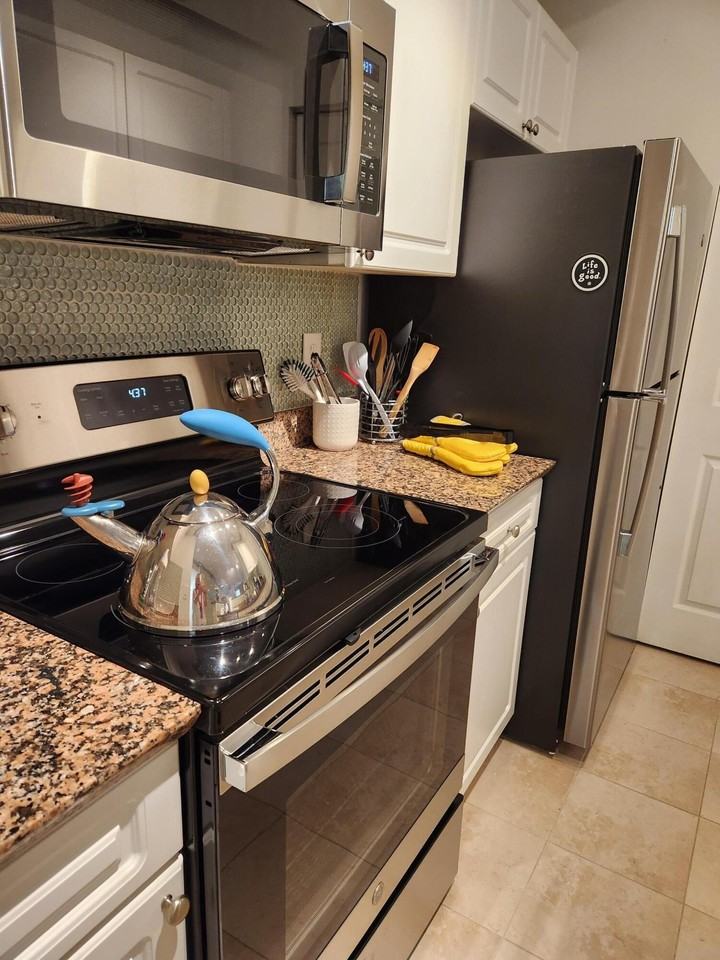 580 S Sapodilla Ave #106 - Photo 3 of 15