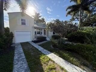 618 N Ocean Breeze - Photo 3 of 20
