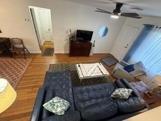 618 N Ocean Breeze - Photo 5 of 20