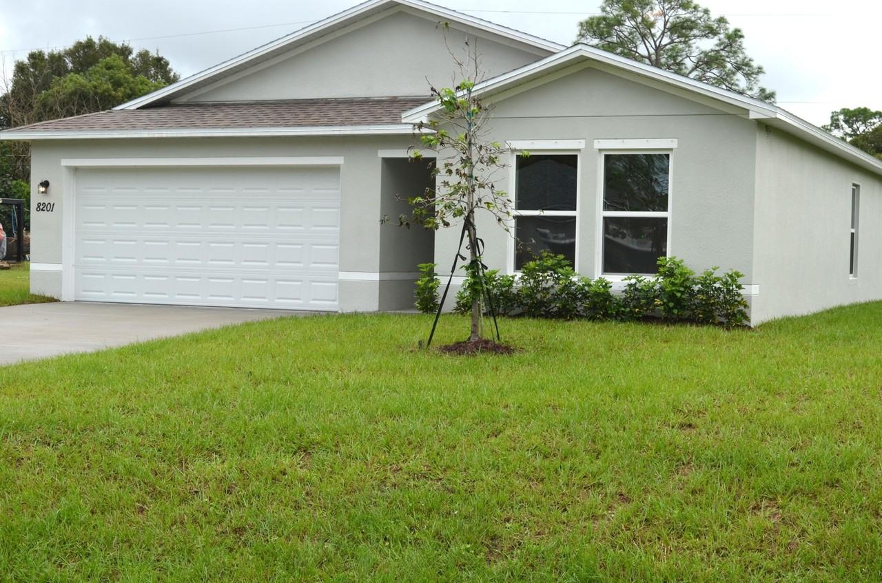 8201 Deland Ave - Photo 2 of 30