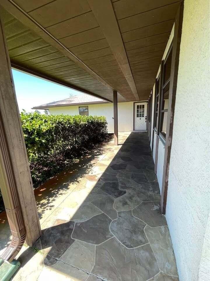 1315 Se Petunia Ave - Photo 5 of 36