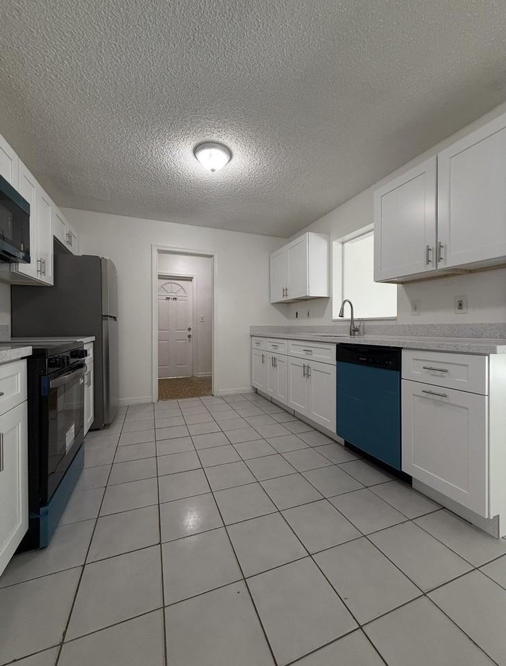 3570 Gull Rd - Photo 2 of 10