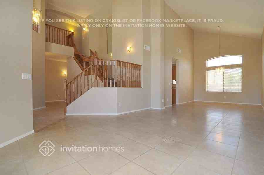 6349 W Buckskin Trl - Photo 3 of 17