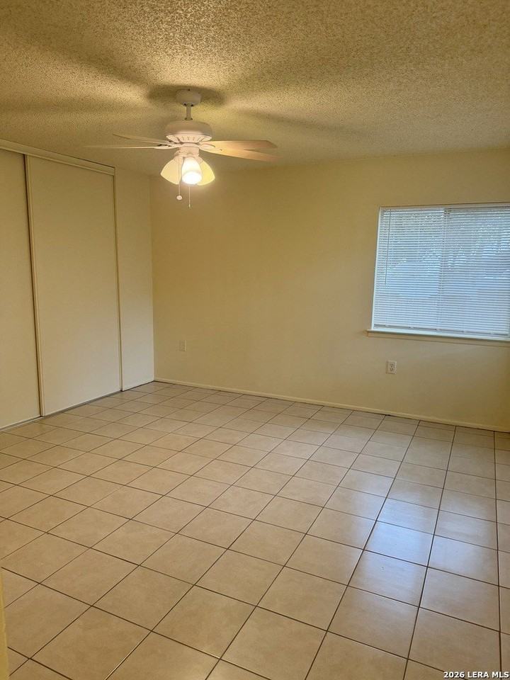 5507 Indian Peak St - Photo 6 of 11