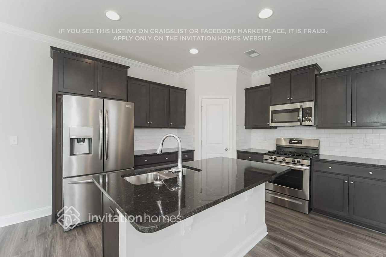 8607 Harris Lake Ln - Photo 6 of 16