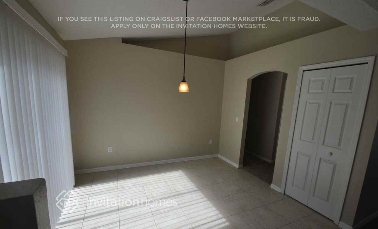 410 Truman St Sw - Photo 5 of 13