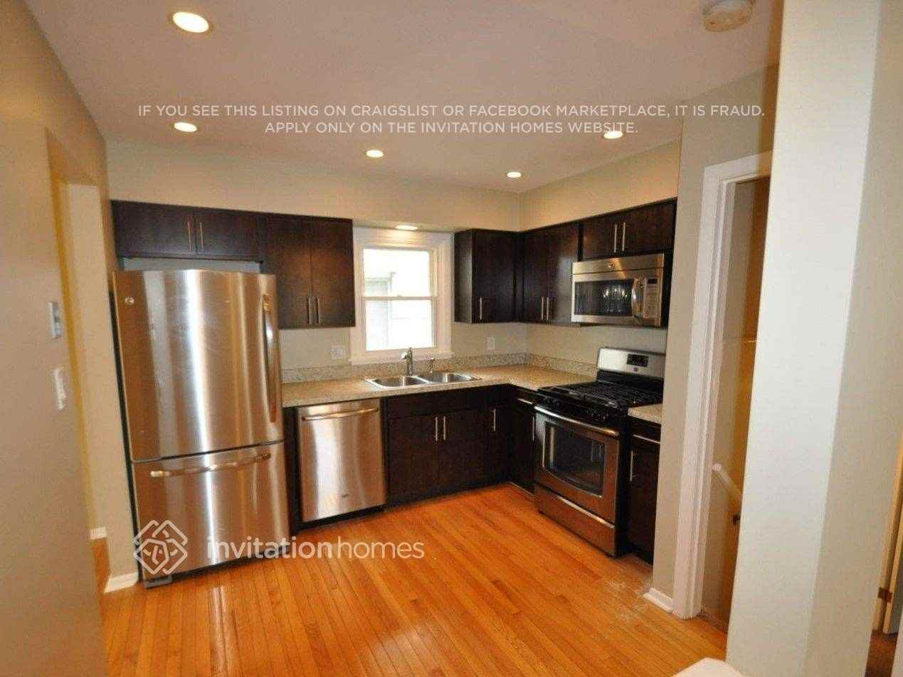 7635 173rd Pl - Photo 5 of 13