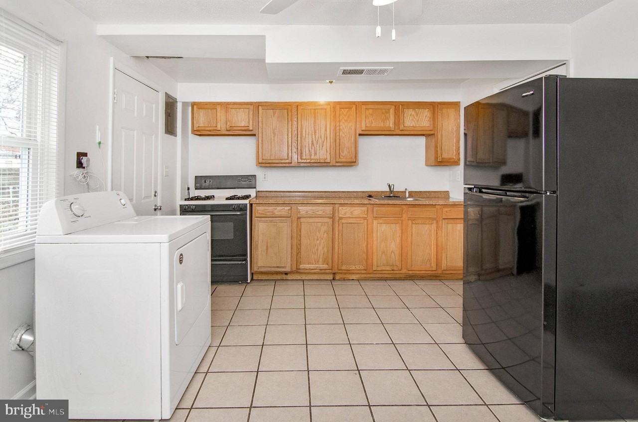2064 Larkhall Rd - Photo 5 of 17