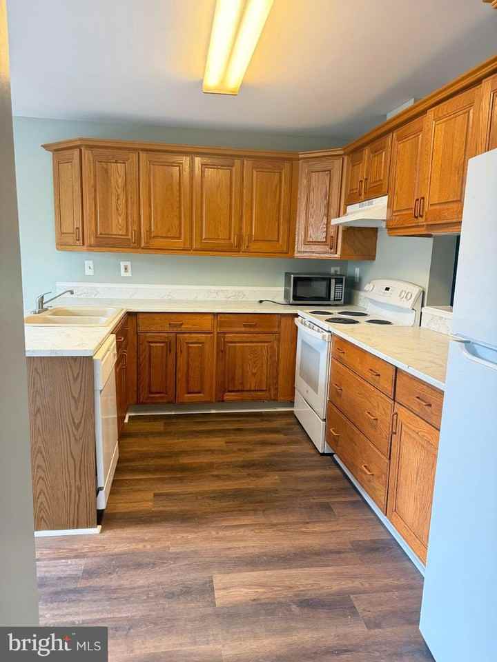 9062 Early April Way - Photo 5 of 24