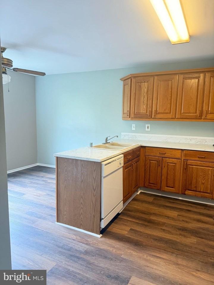 9062 Early April Way - Photo 6 of 24