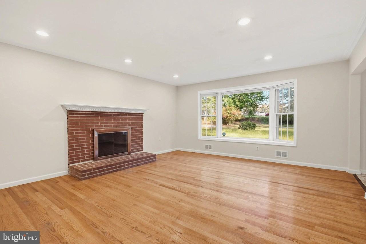 7510 Sanner Rd - Photo 3 of 37