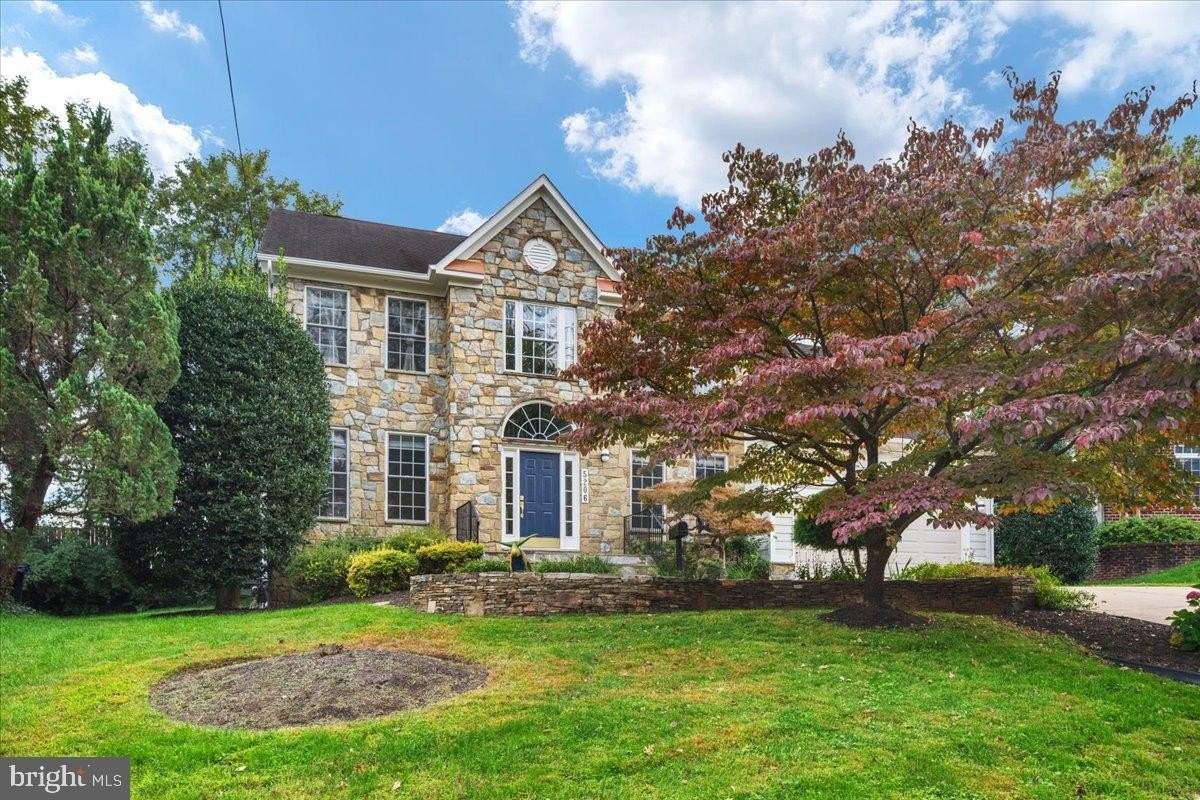 5206 Ridgefield Rd - Photo 2 of 50