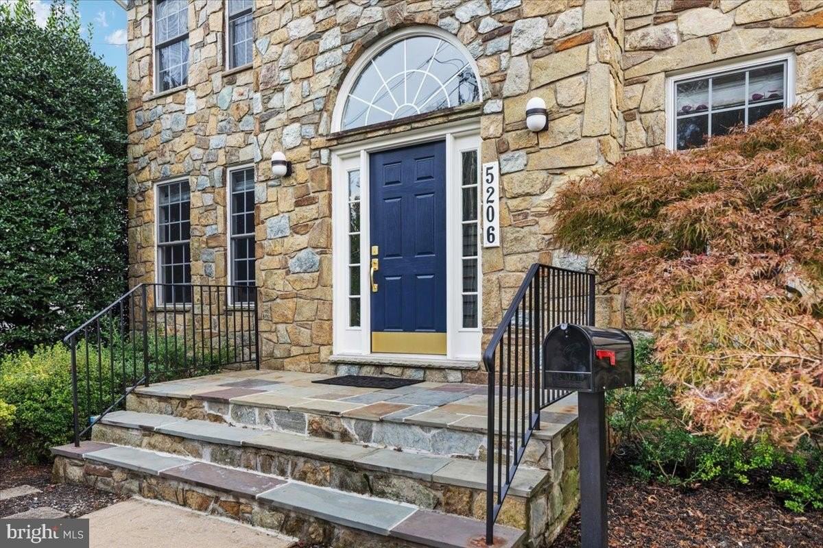 5206 Ridgefield Rd - Photo 4 of 50