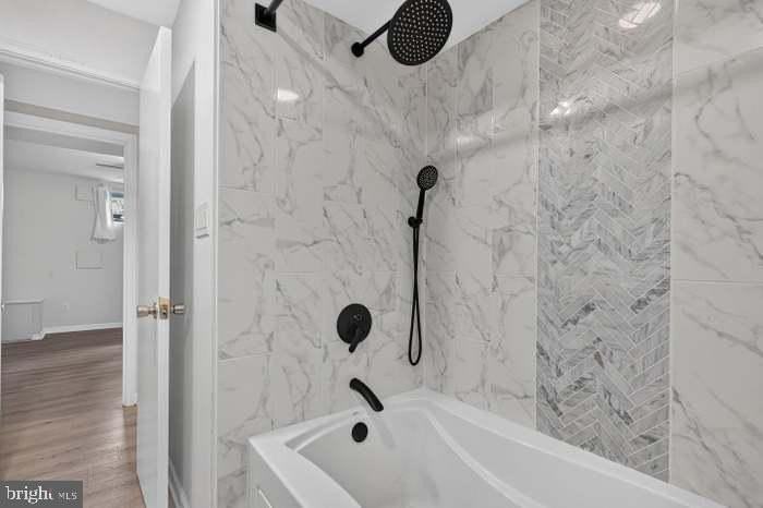 8810 Bluffwood Ln - Photo 5 of 9