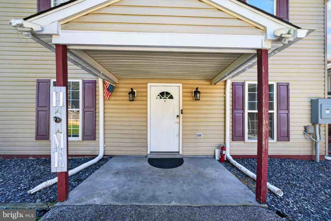 15700 Maple Dr - Photo 2 of 28