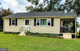 22805 Duke St - Photo 1 of 1