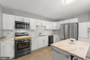 featured image of 406 Memorial Ave
