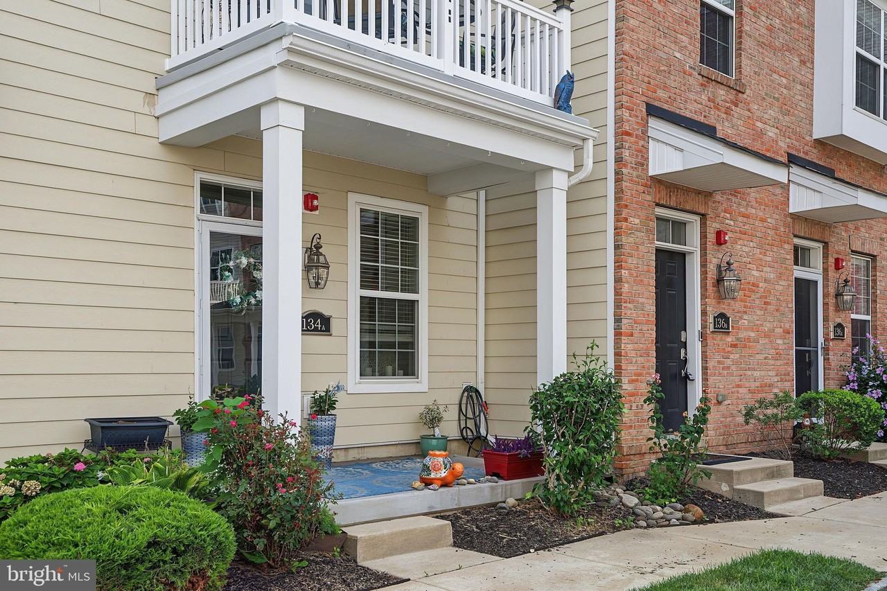134 Fleet Ct #A - Photo 4 of 43