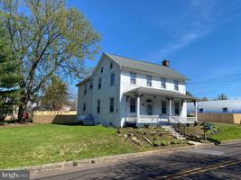 featured image of 111 Middle Rd