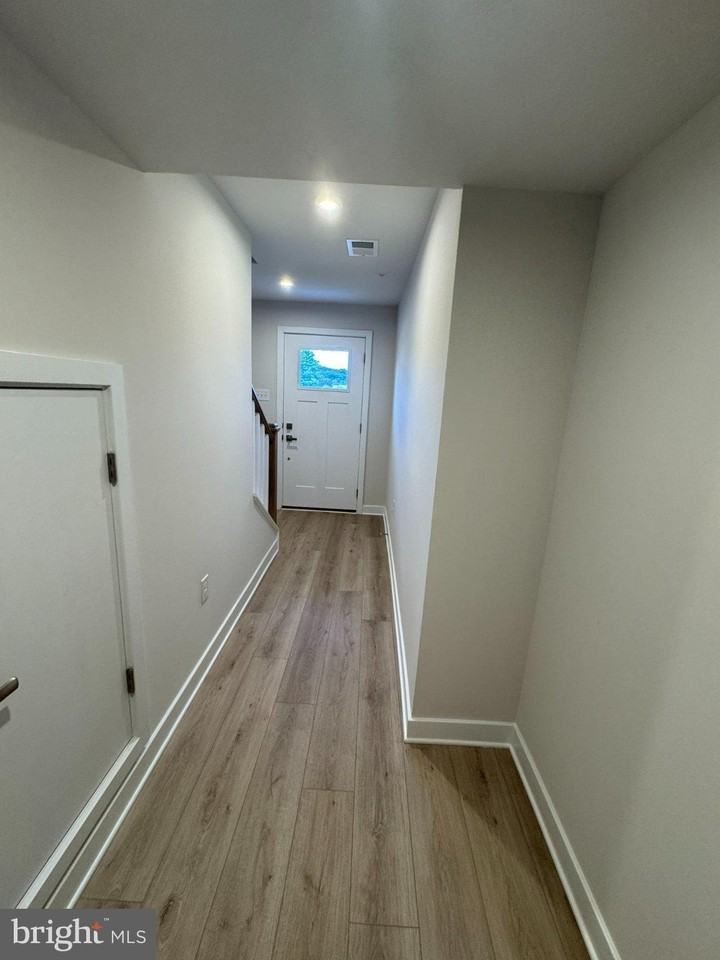 2647 Tisbury Ln - Photo 2 of 14