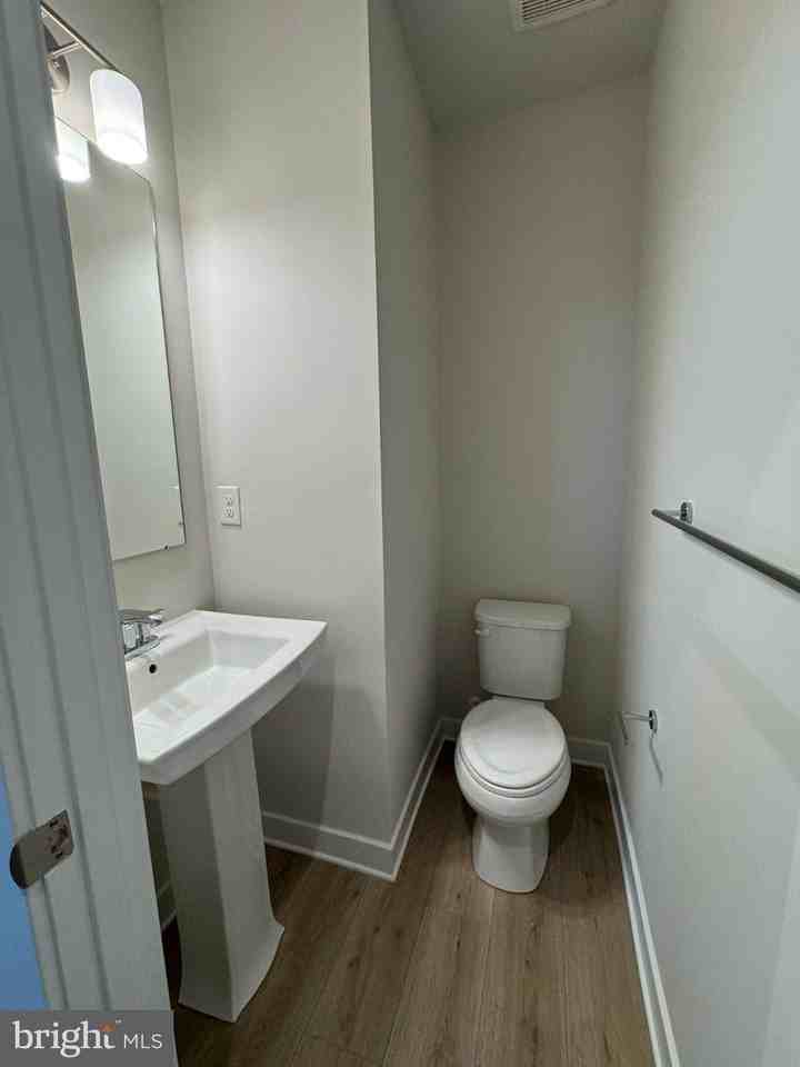 2647 Tisbury Ln - Photo 5 of 14
