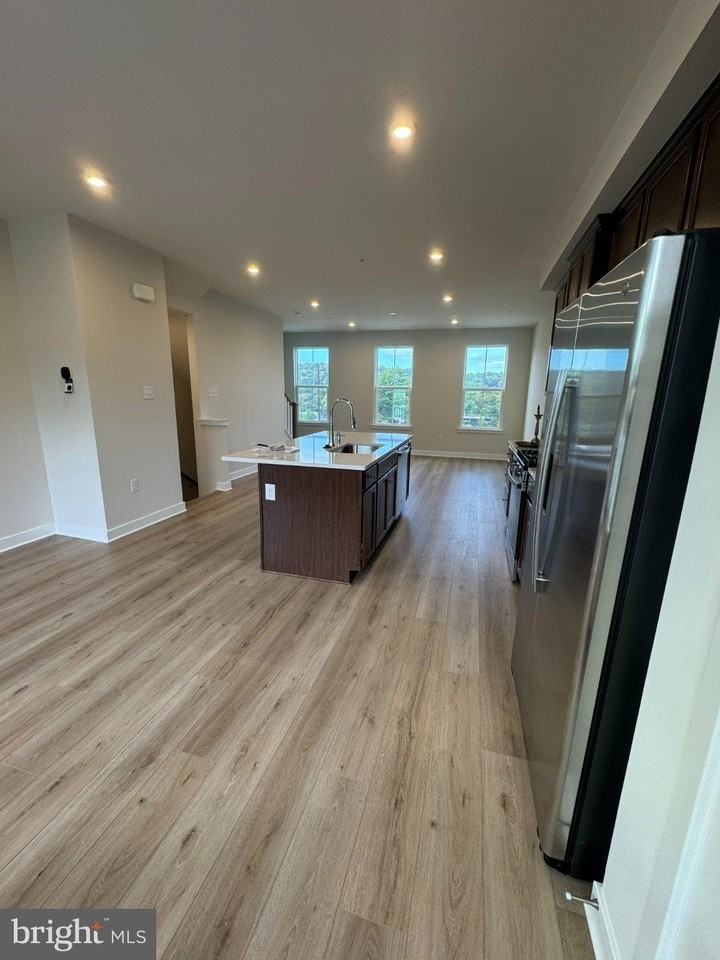 2647 Tisbury Ln - Photo 6 of 14