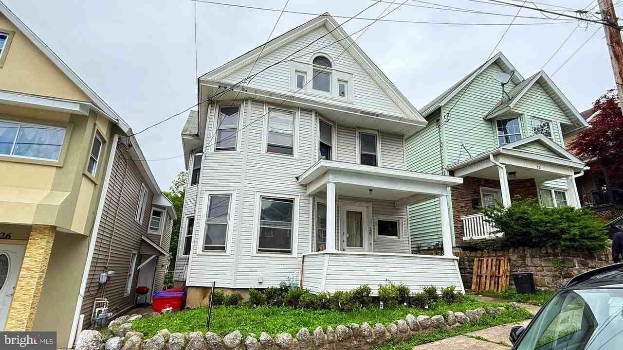28 Maple Ave - Photo 2 of 37