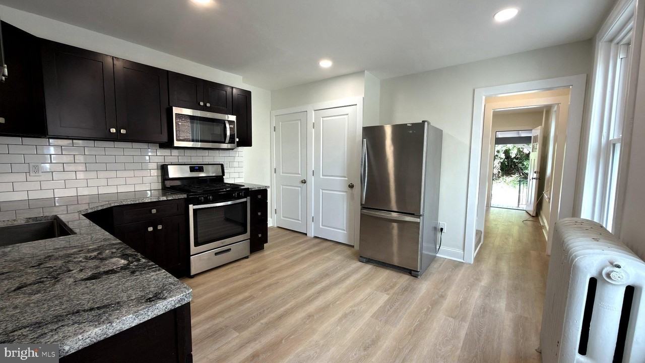9 Franklin St - Photo 4 of 10