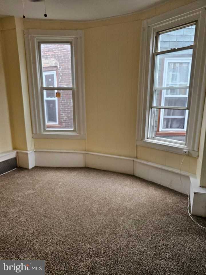 714 S 52nd St #3 - Photo 3 of 16