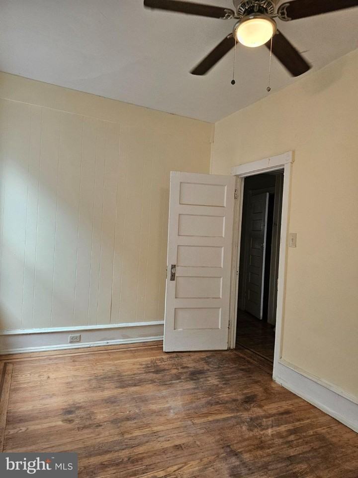 714 S 52nd St #3 - Photo 7 of 16