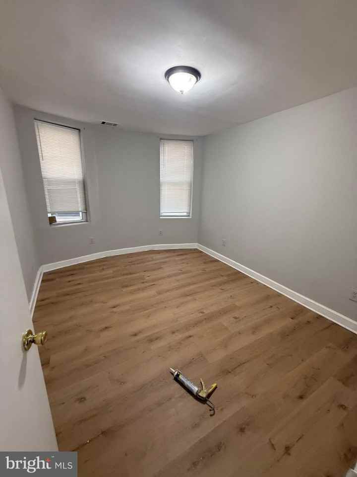 1016 W Erie Ave - Photo 7 of 14