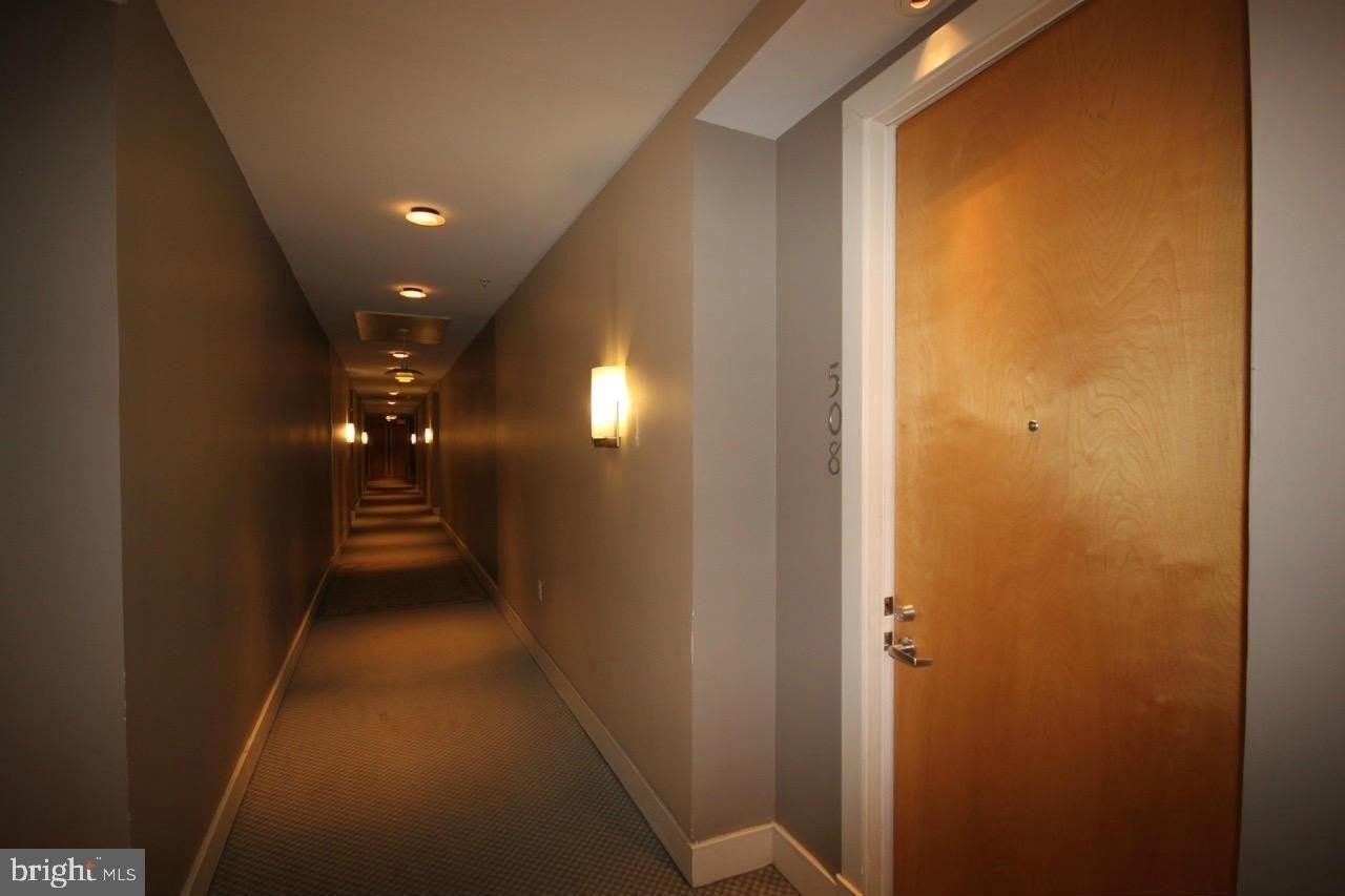 1200 N Hartford St #506 - Photo 5 of 33