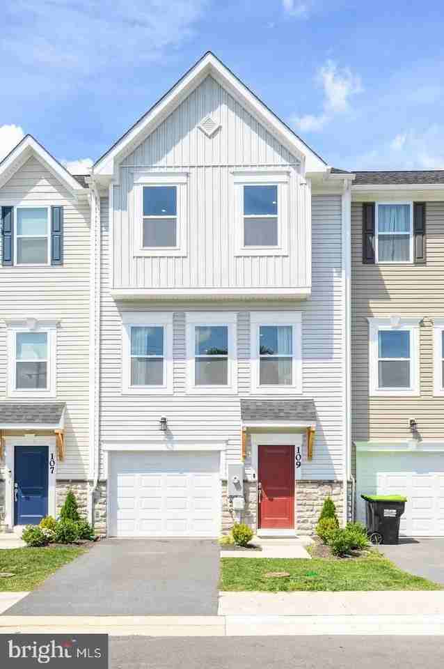 109 Marlow Ct - Photo 2 of 50