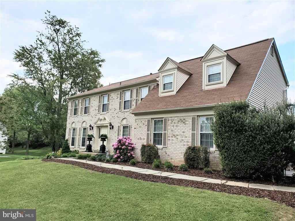 10406 Dunn Meadow Rd - Photo 2 of 33