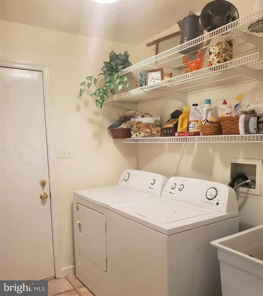 10406 Dunn Meadow Rd - Photo 7 of 33