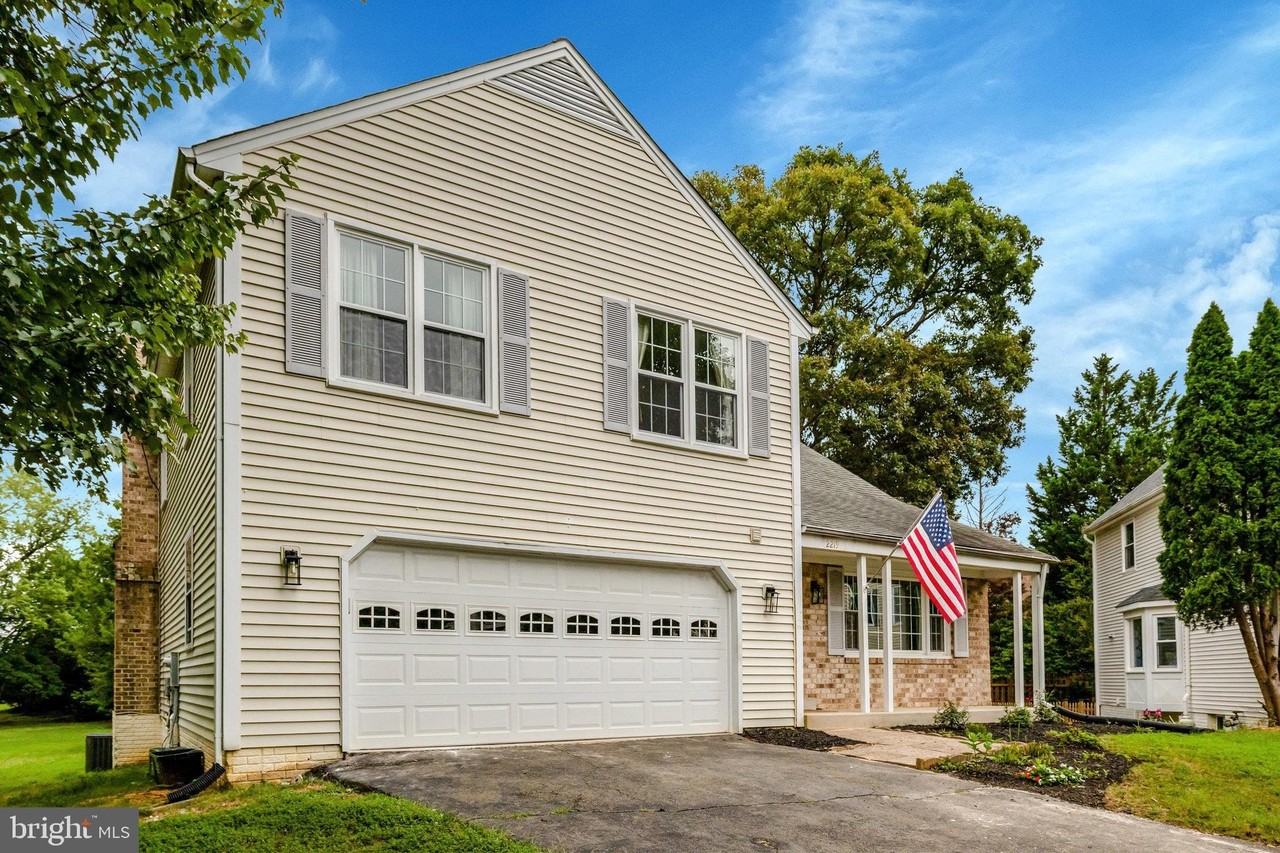 2219 Cedar Mill Ct - Photo 3 of 50