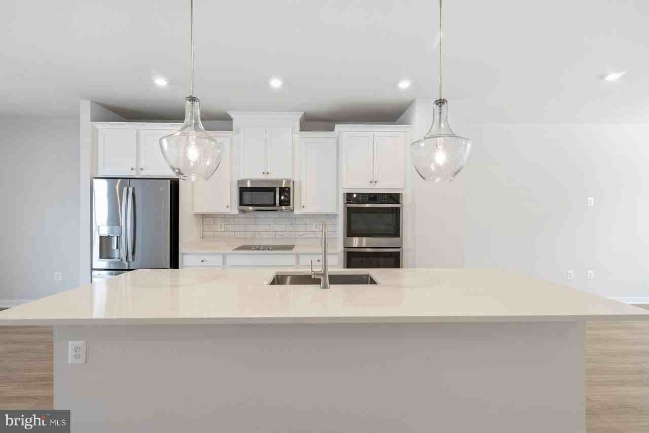 14170 SLATE Street - Photo 3 of 34