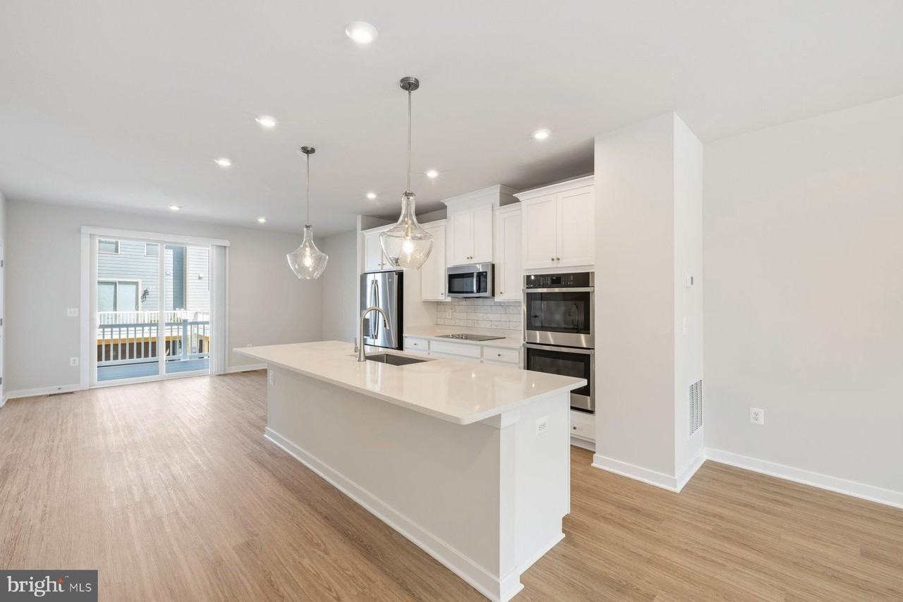 14170 SLATE Street - Photo 4 of 34