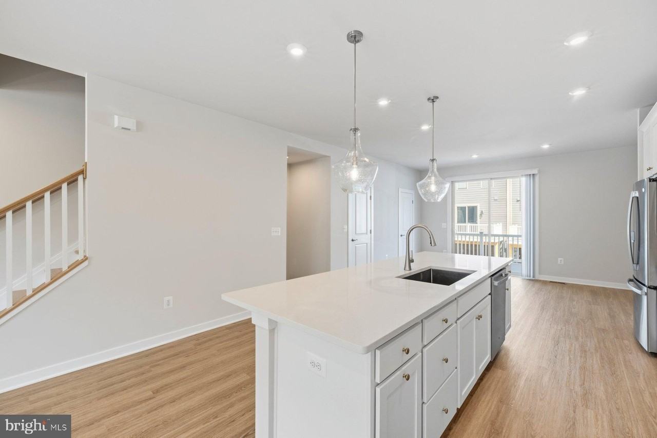 14170 SLATE Street - Photo 5 of 34