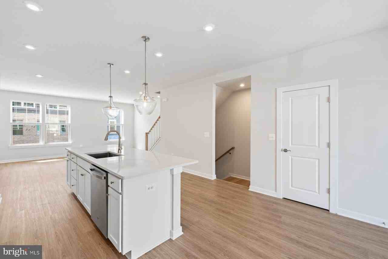 14170 SLATE Street - Photo 6 of 34