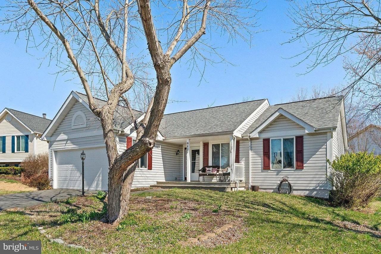 9833 Nimitz Ct - Photo 2 of 21