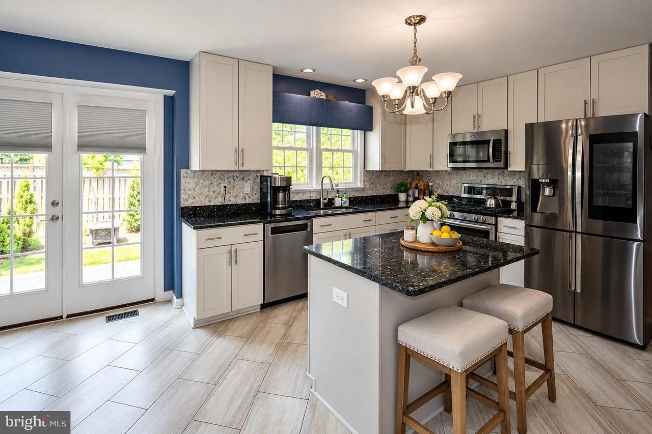 9580 Linden Wood Rd - Photo 3 of 18