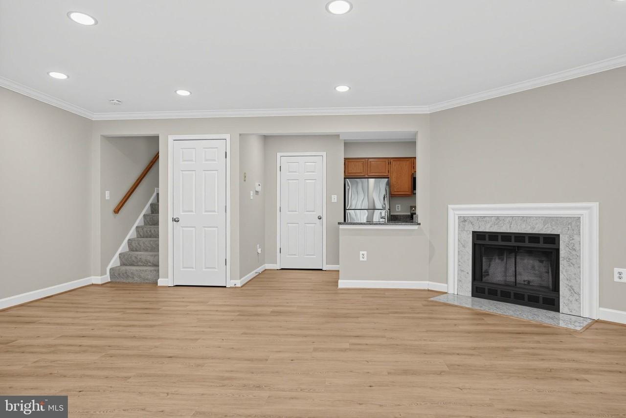 12158 Old Salem Ct - Photo 2 of 22