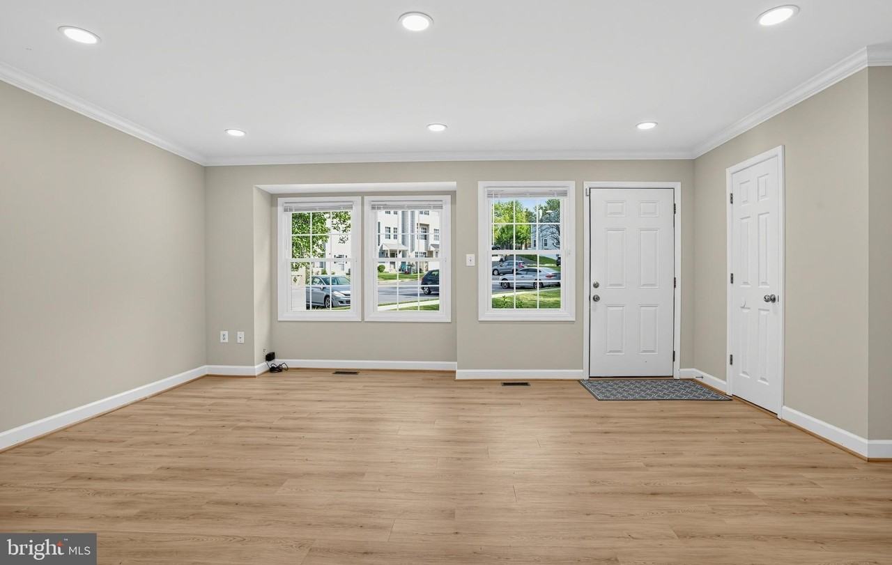 12158 Old Salem Ct - Photo 6 of 22