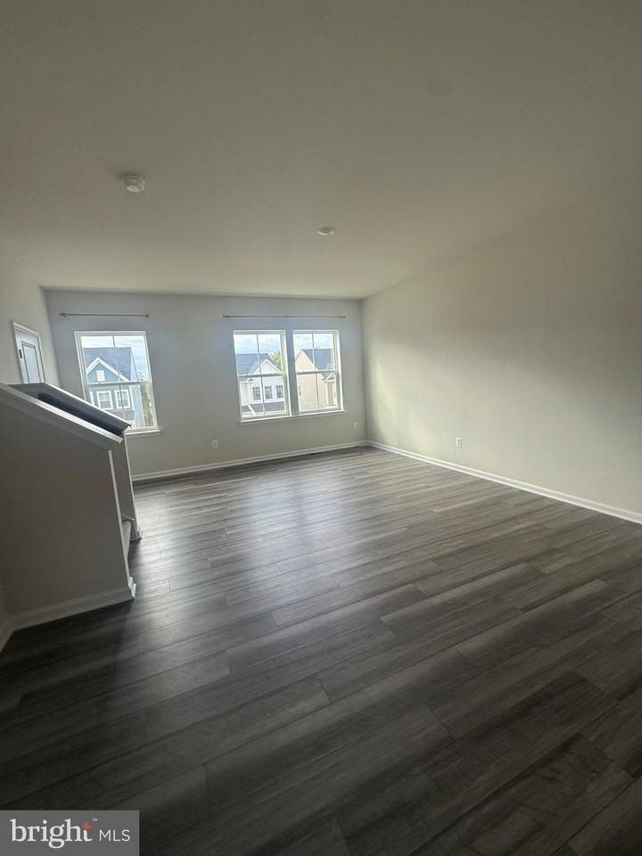 1320 Red Clover Ln - Photo 4 of 25