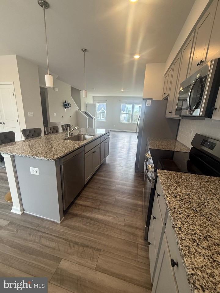 1320 Red Clover Ln - Photo 7 of 25