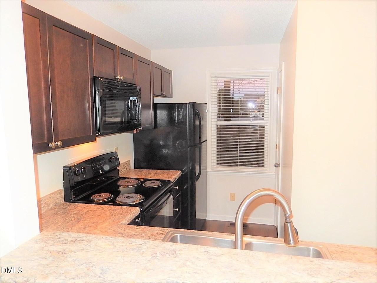 1319 Wall Rd - Photo 5 of 17